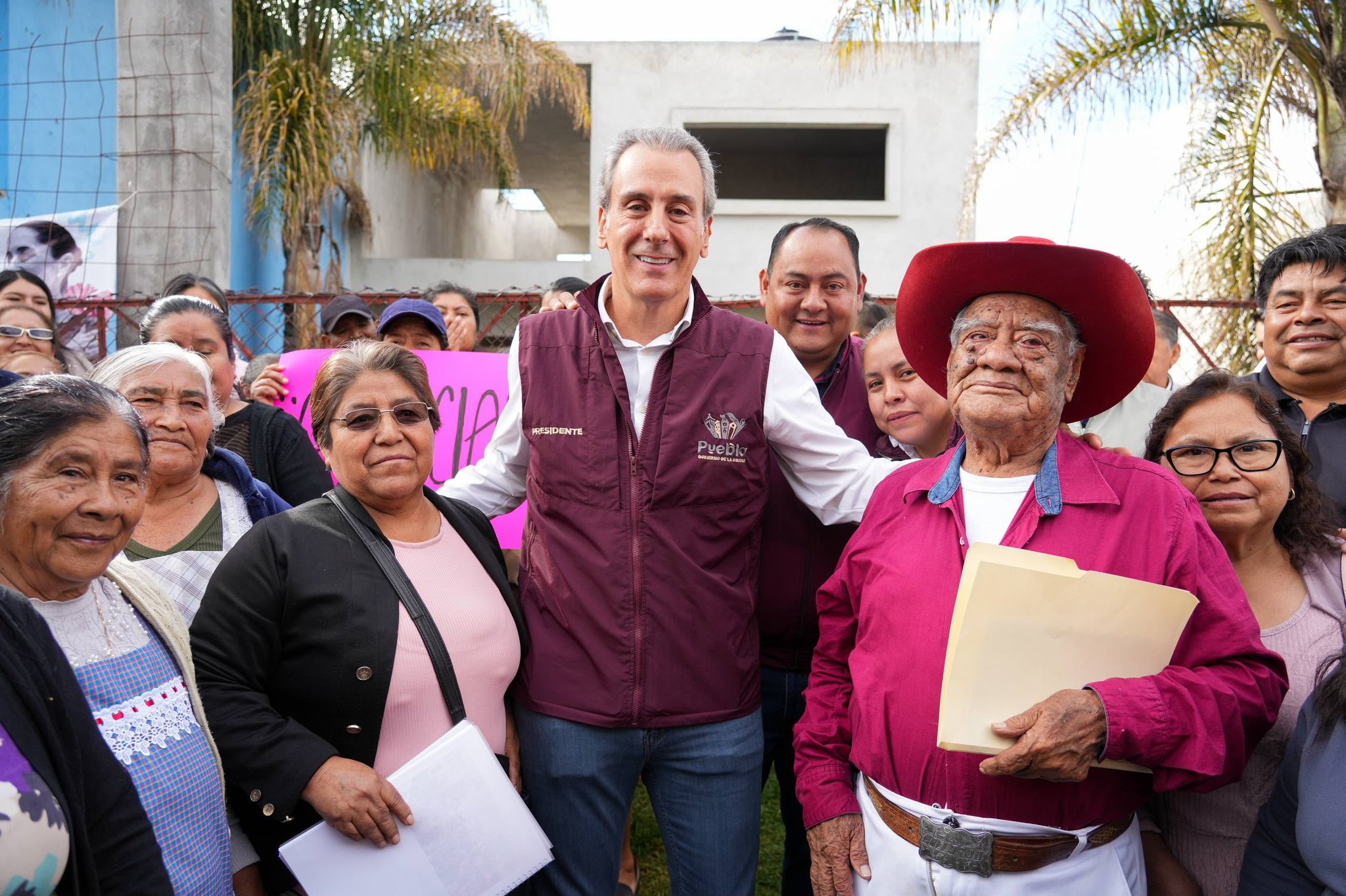 Pepe Chedraui inicia rehabilitación de calle Guadalupe Victoria en Xonacatepec